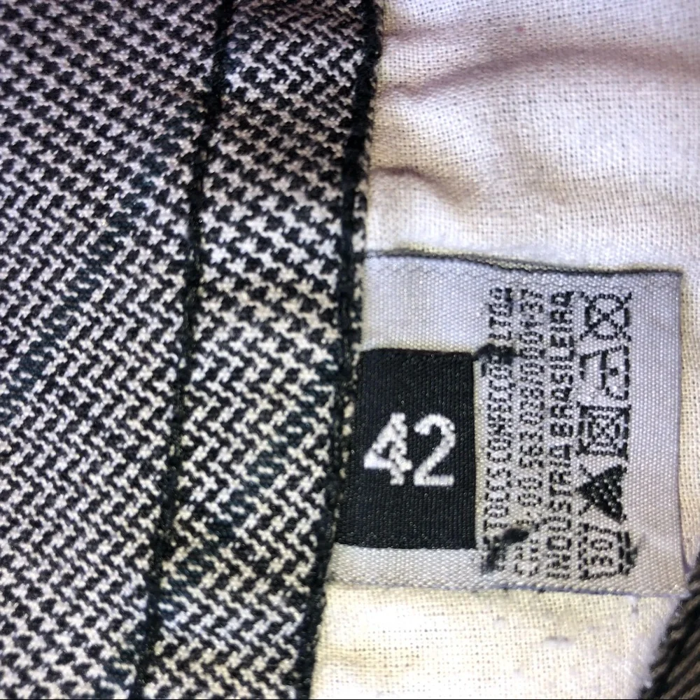💜💜 The Toccs Checkered Euro Sized 42 Ladies Pants